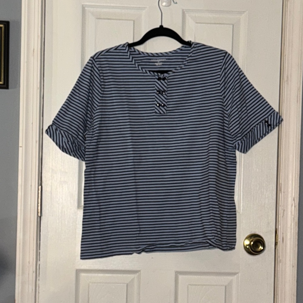 Appleseed's Black and White Striped Short Sleeve Top